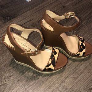 Jessica Simpson tan and leopard wedge size 8
